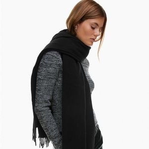 Aritzia Wilfred Classic Wool Scarf